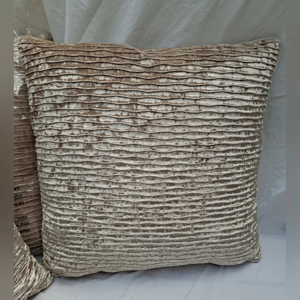 Vintage Pier 1 Ripple Velvet Ivory Set Of 5 Accent Pillows Throw Pillows